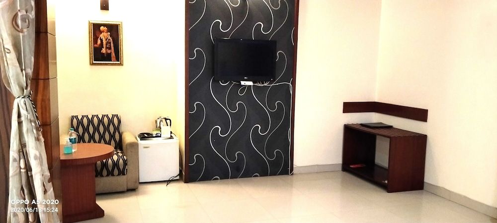 M Square Premier, A unit of BK Castles Premium Room 27