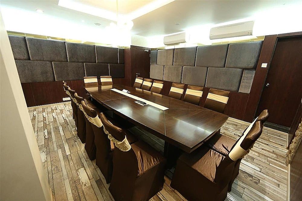 undefined Hotel President 9