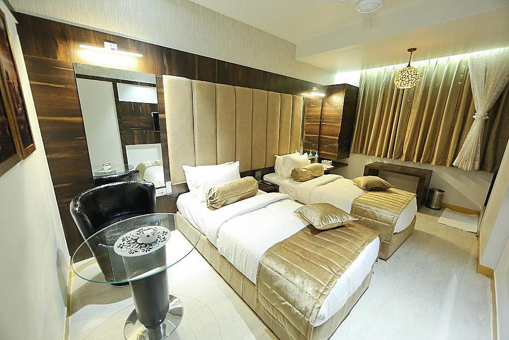 Hotel President Executive Deluxe Room 4