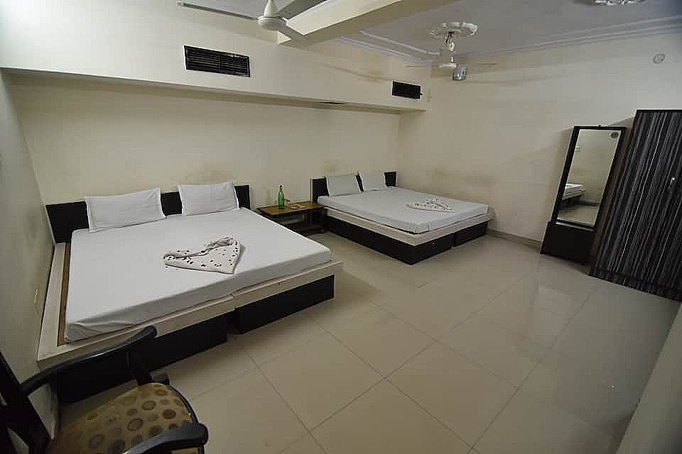 Beautifully furnished rooms for Family members.