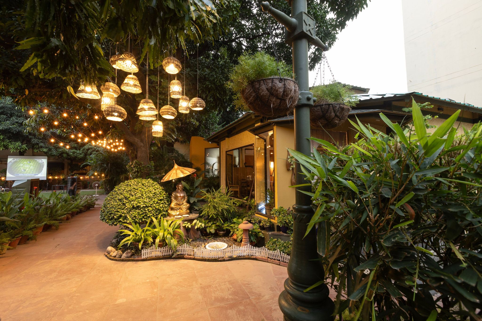 undefined Aveda Kamal Palace 8