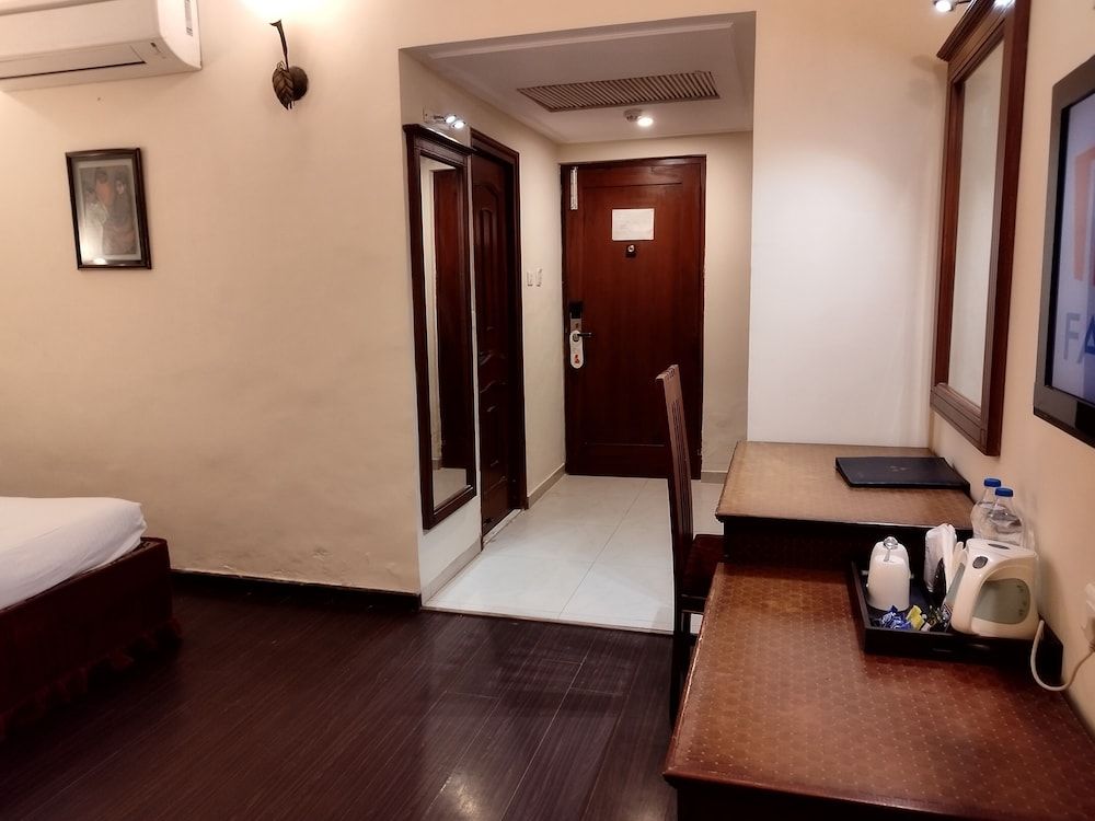 SEPAL HOTEL Deluxe Room 9