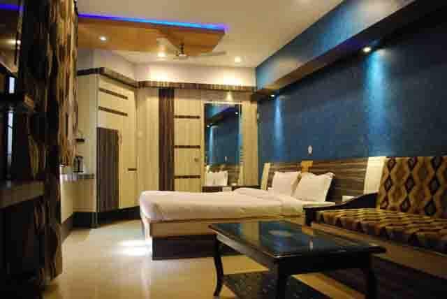 undefined Neelkamal 6