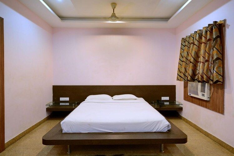 Relax INN Hotel & Resort Cottage Room 4