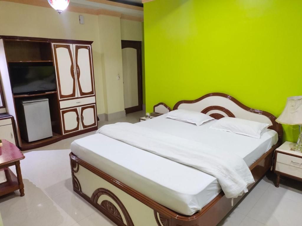 Luxury Triple Room