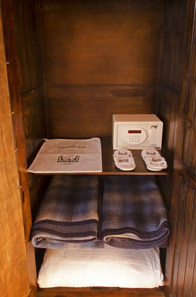 Room amenity