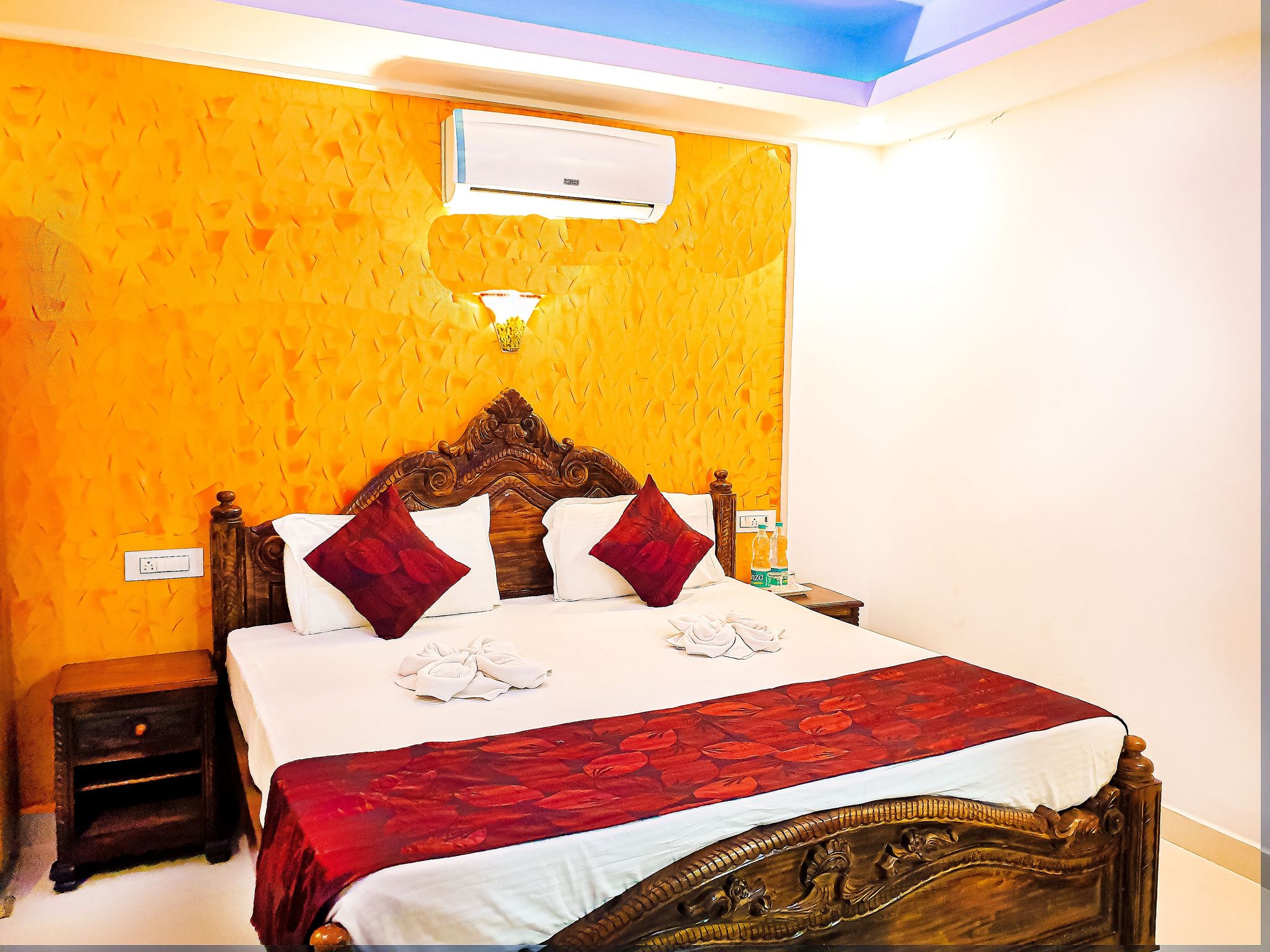 Veronica Resort by the sea Standard A/C Room With Balcony 4