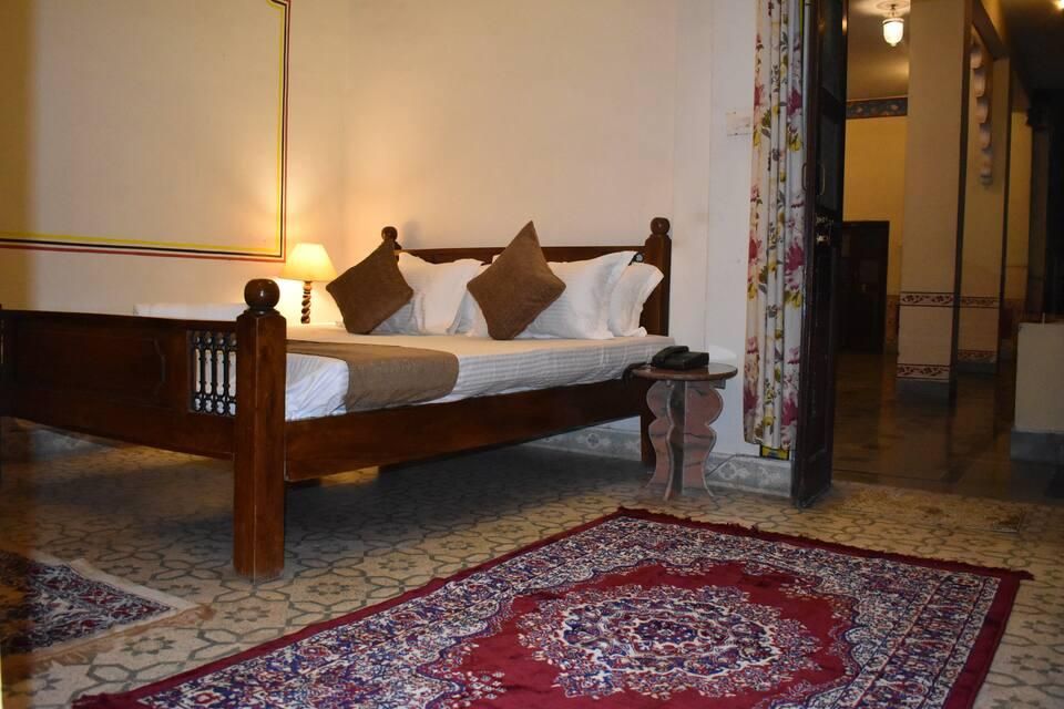 Nawal Sagar Palace Deluxe Room