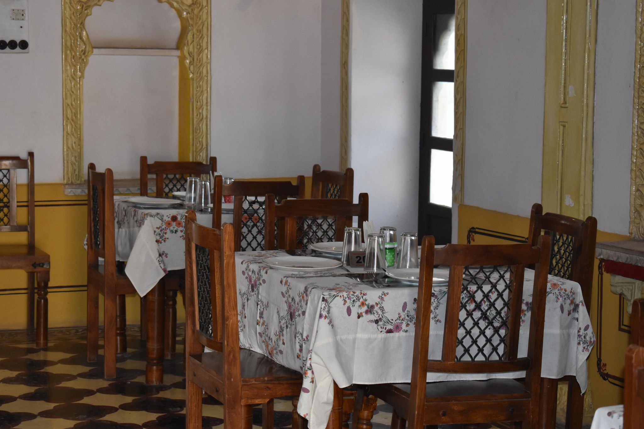 Food & Dining