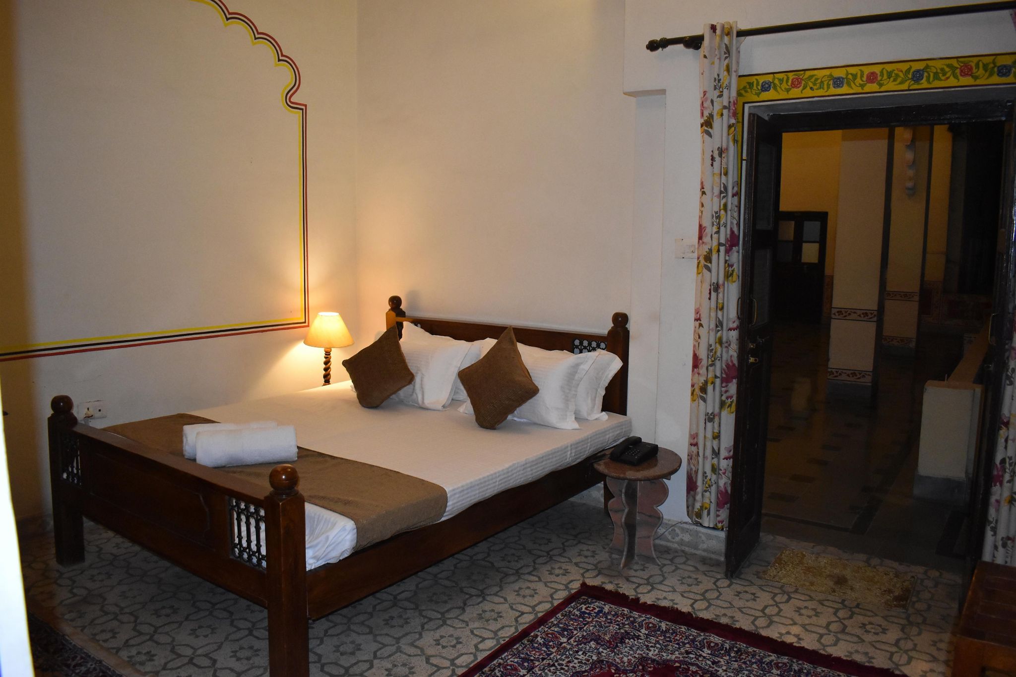 Nawal Sagar Palace Deluxe Room 4