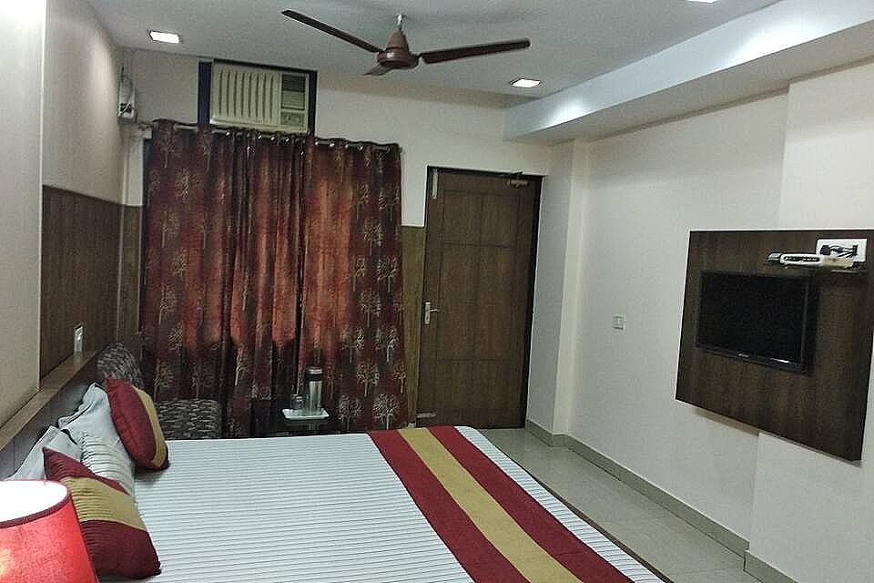 undefined Hotel Palace 4