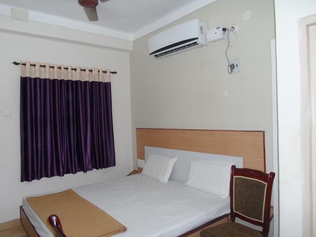 4 Bed Ac Room