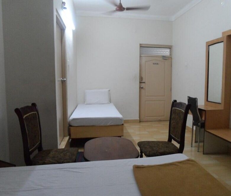 3 Bed Ac Room