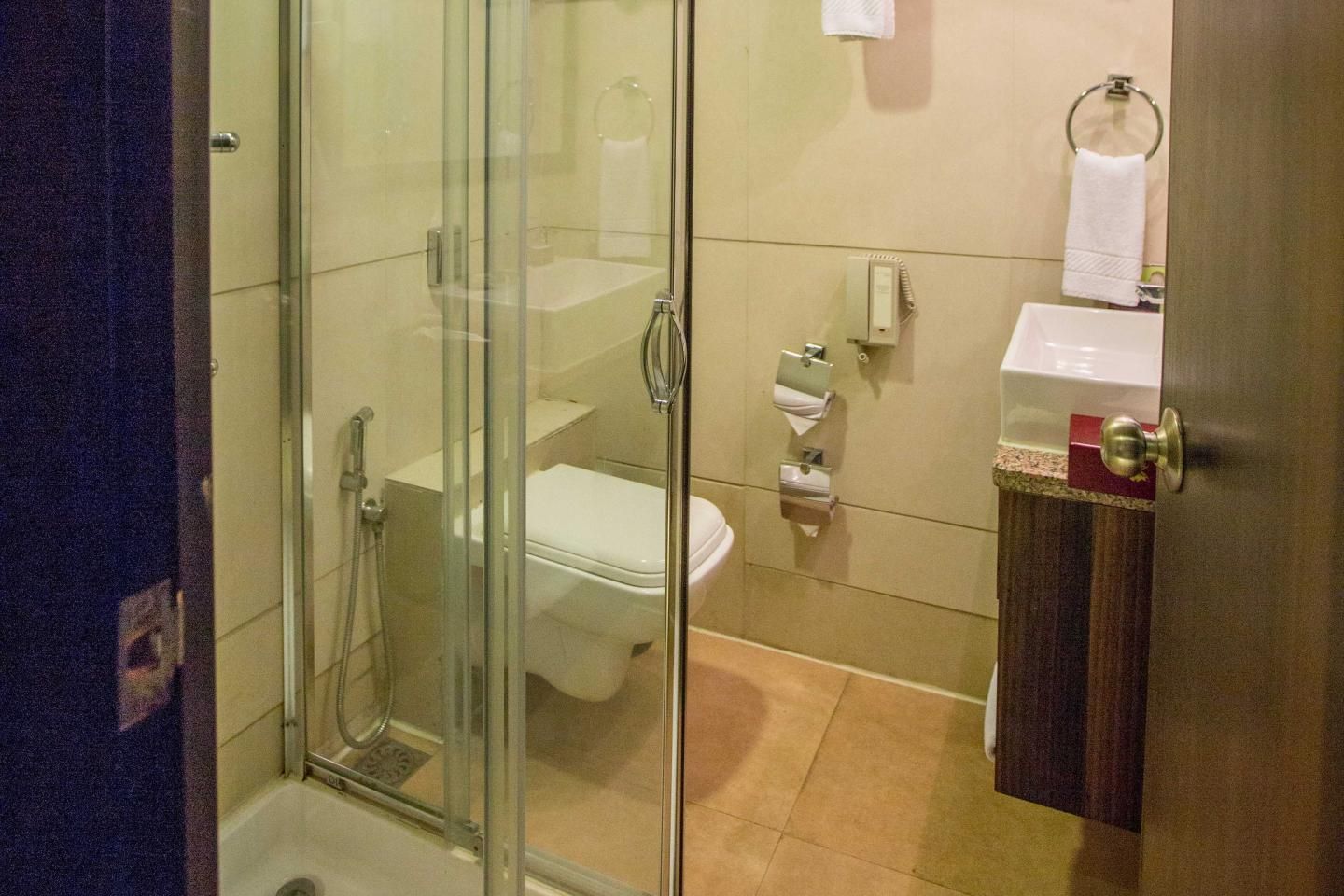 Regenta Central Harimangala Bharuch Deluxe Double or Twin Room 4