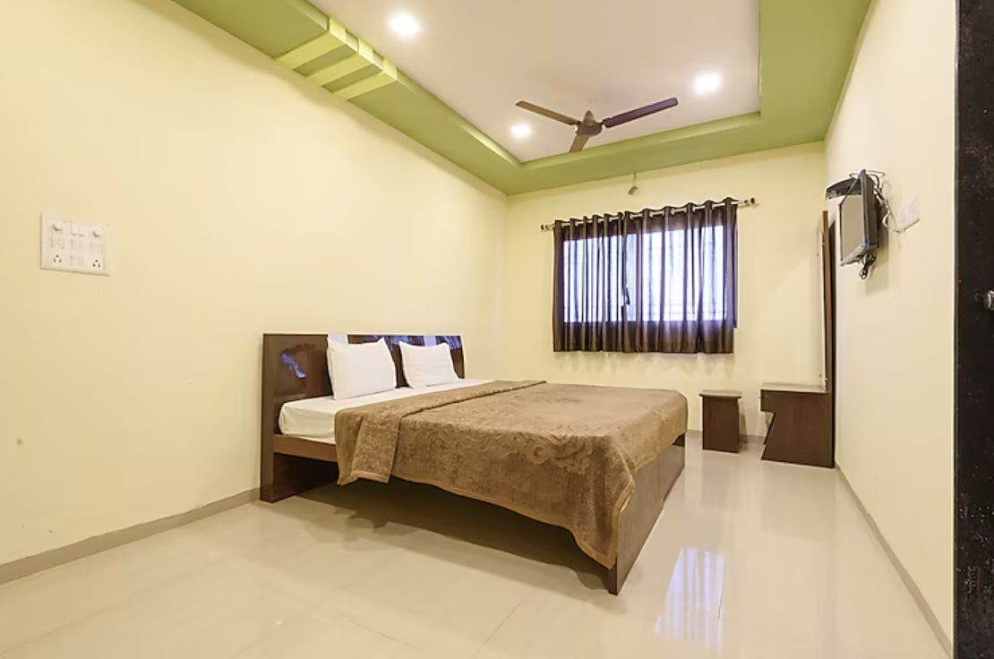 Hotel Shiv Tej Residency Deluxe Room Non AC 4