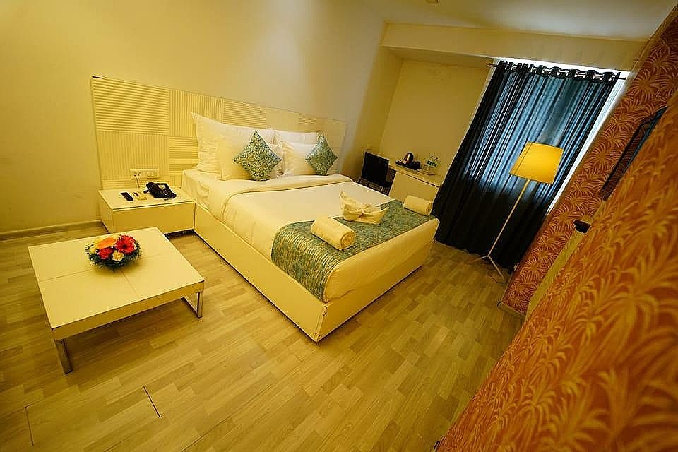 Hotel Vijay Parkinn, Gandhipuram, Coimbatore Deluxe room 5