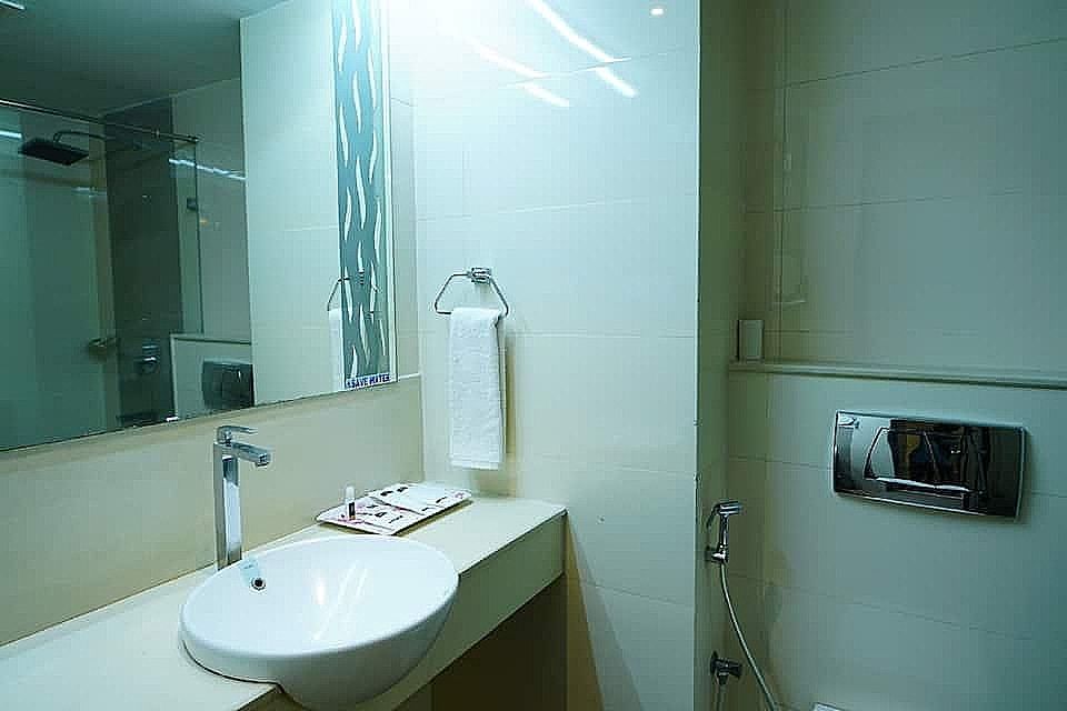 Hotel Vijay Parkinn, Gandhipuram, Coimbatore Deluxe room 3
