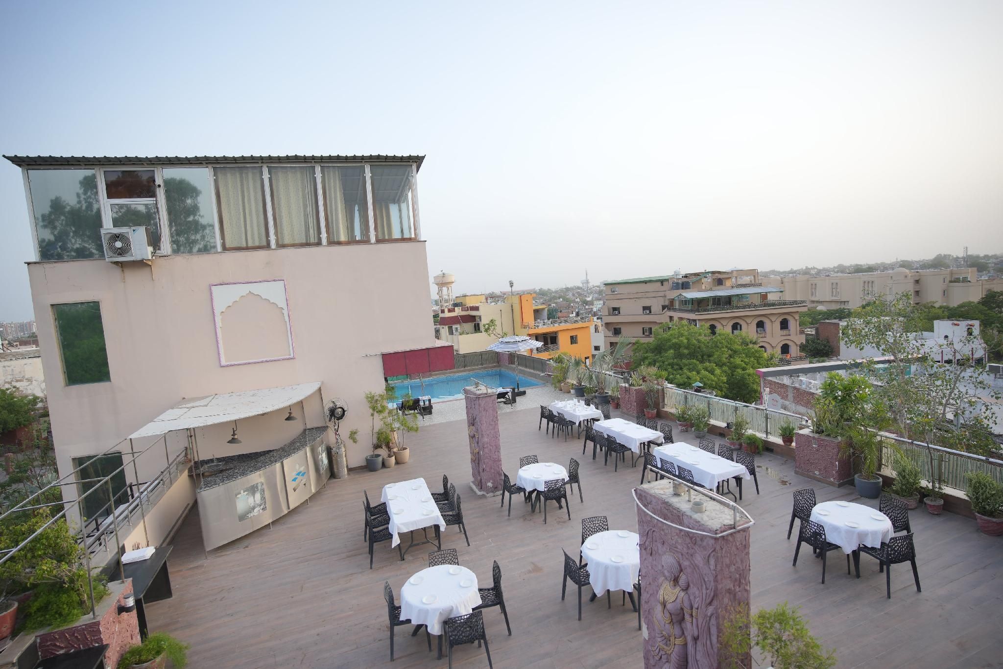 undefined Hotel Atulyaa Taj 9