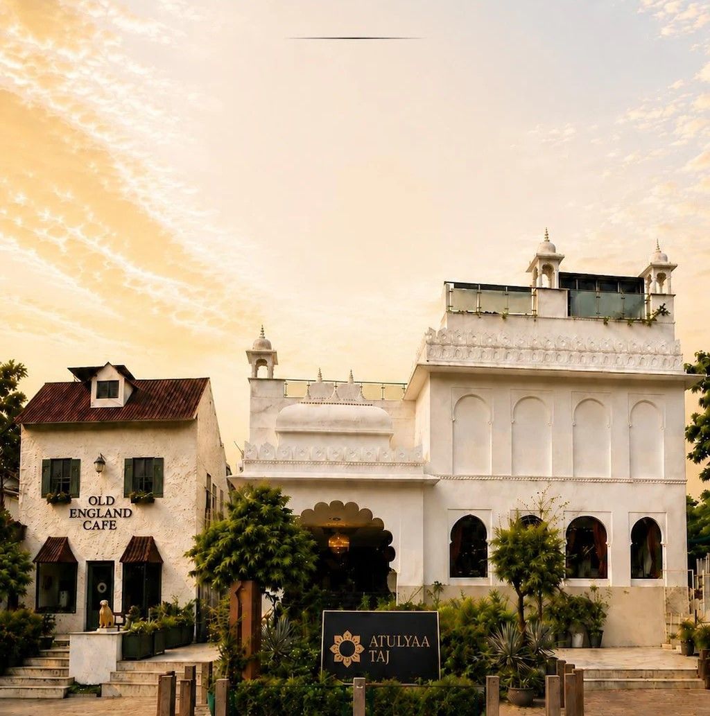 Hotel Atulyaa Taj