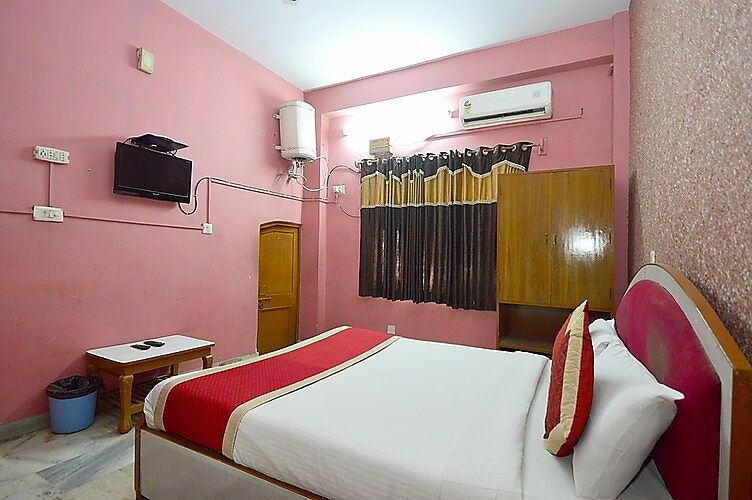 Hotel Jai Maa Palace Deluxe AC room 2