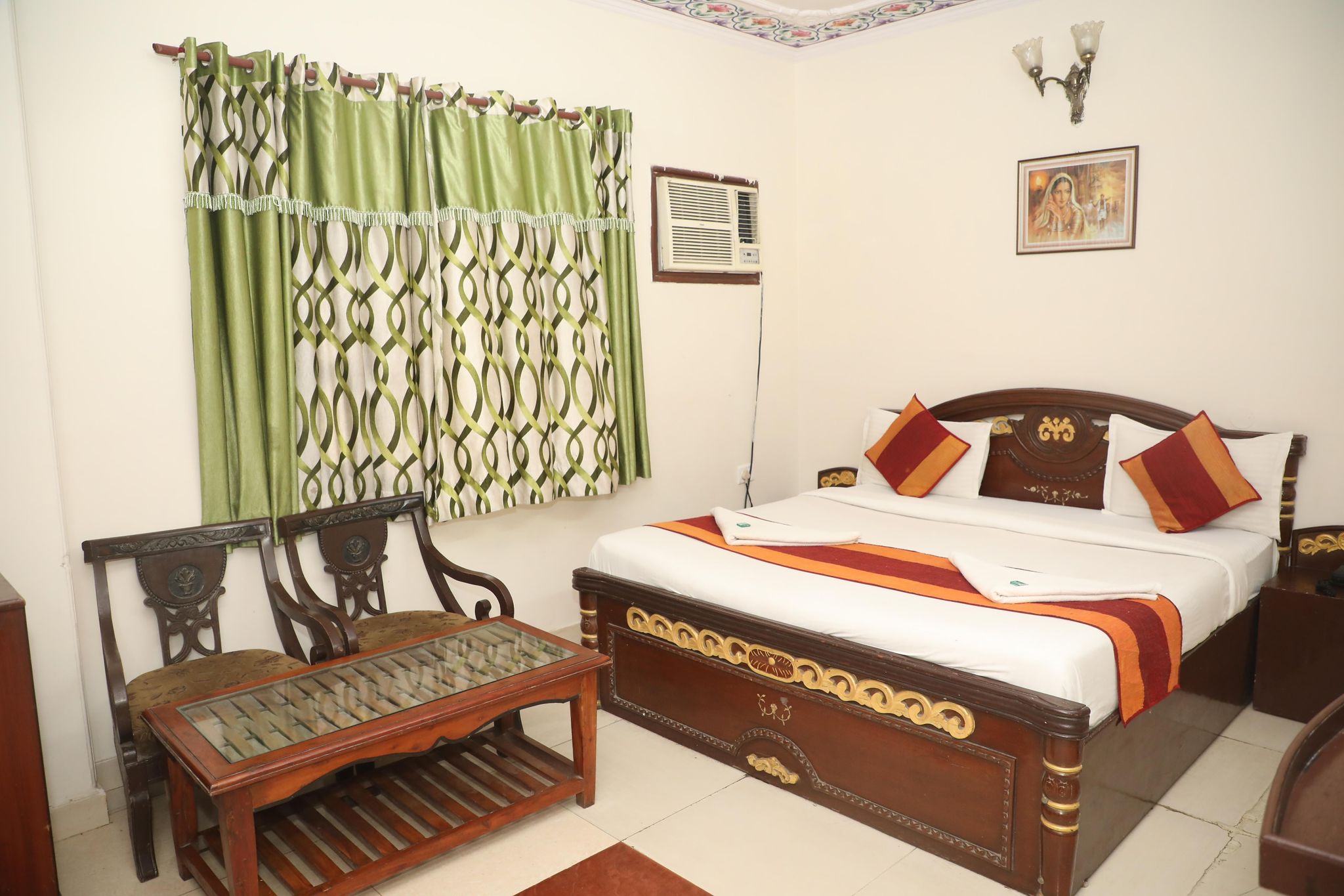 Hotel Heritage Inn