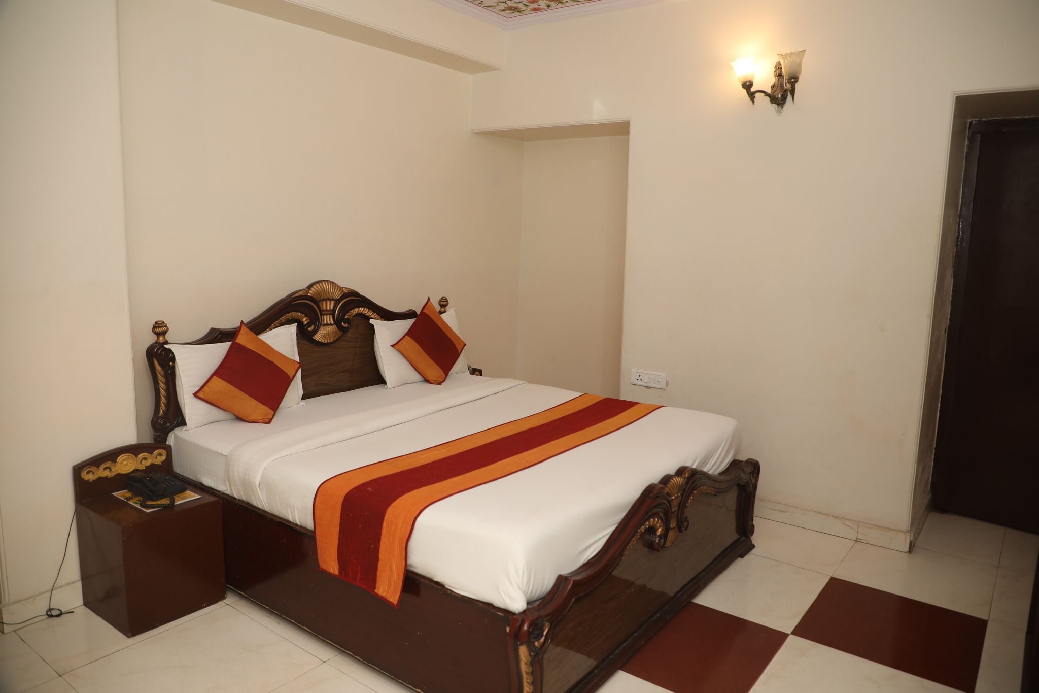 Hotel Heritage Inn