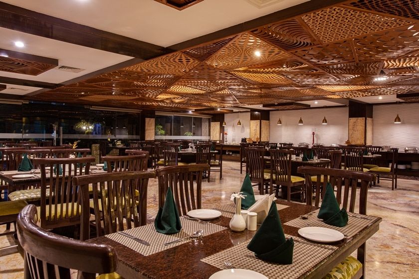 Food & Dining