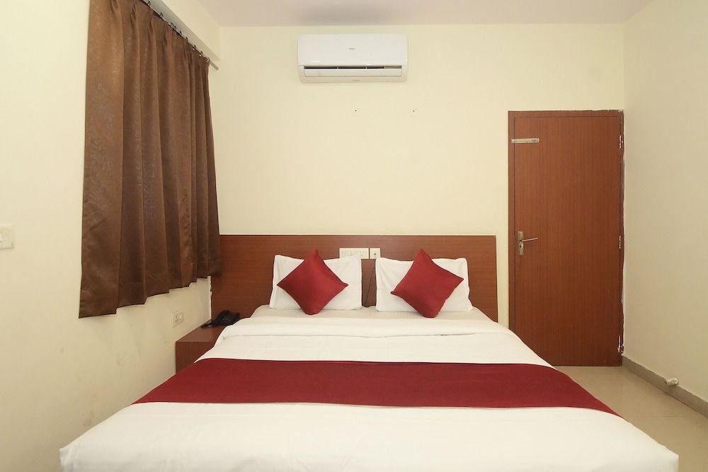 Hotel Ankur Palace Deluxe Room 9