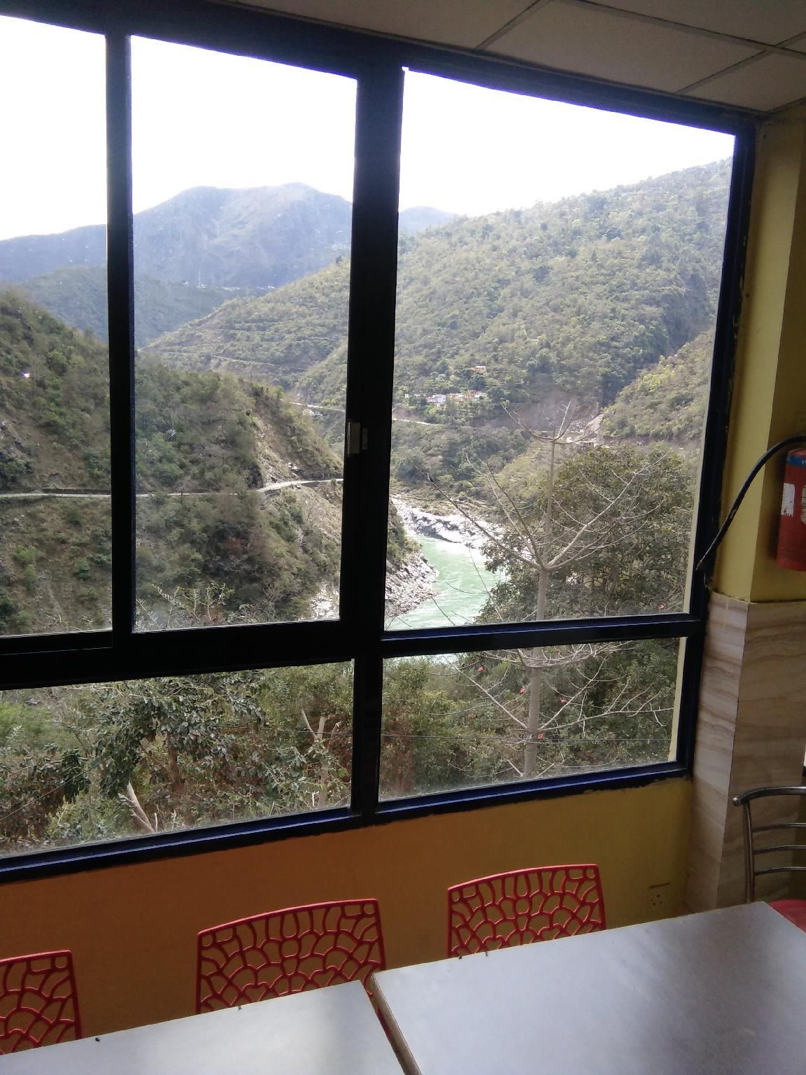Hotel Chakasha Govindam Double Bedded AC Room 7