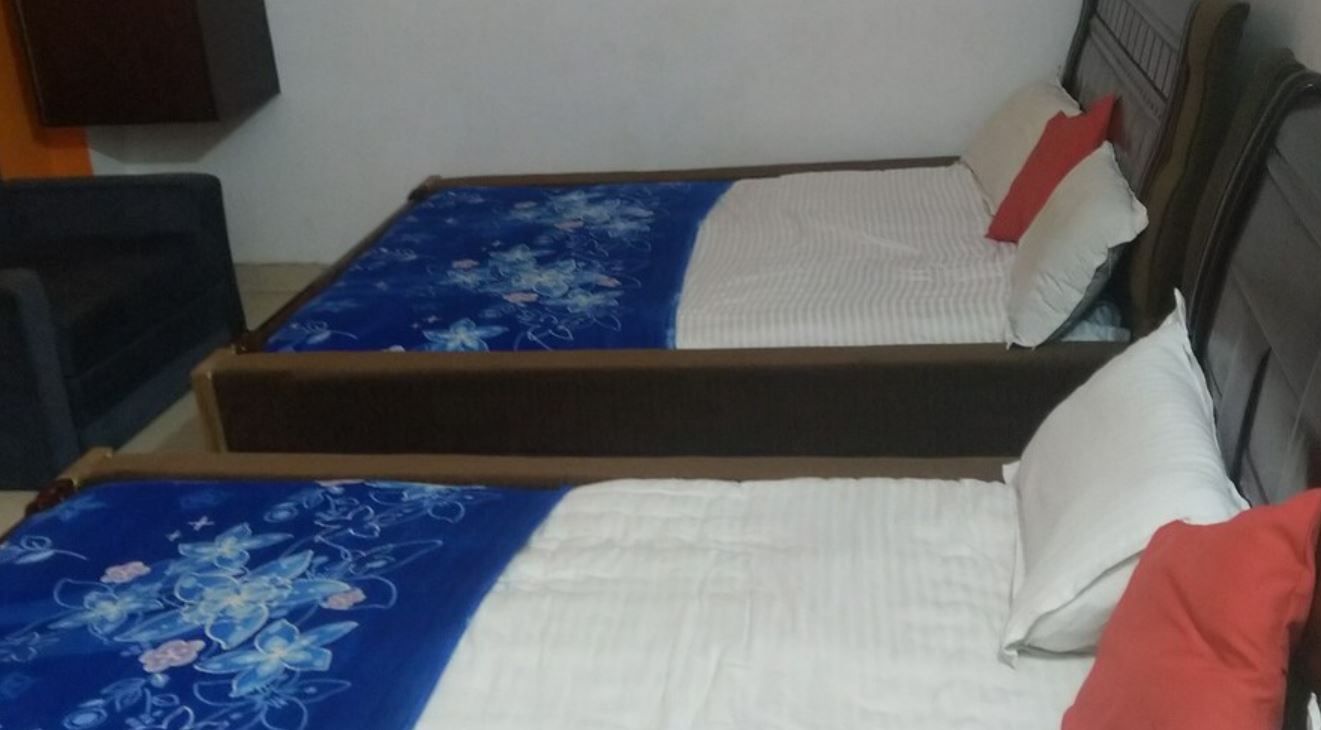 Hotel Chakasha Govindam Four Bedded AC Room 3