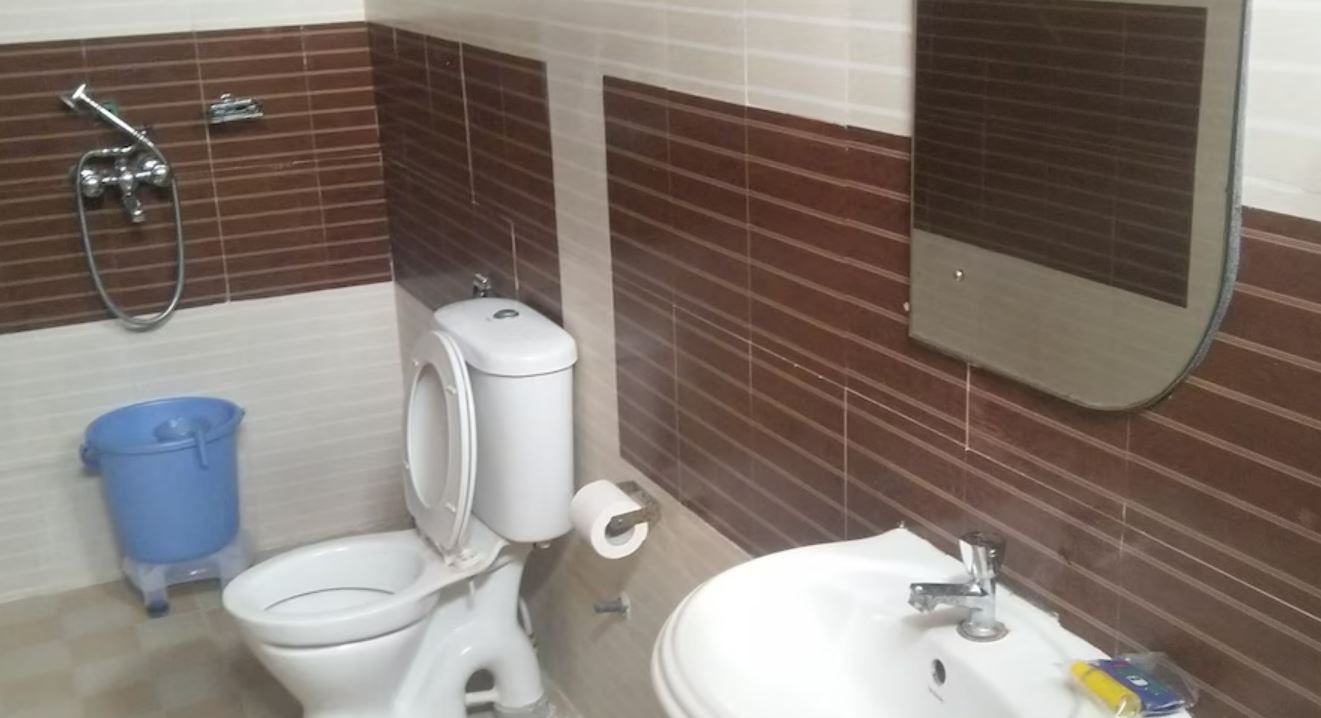 Hotel Chakasha Govindam Double Bedded AC Room 3