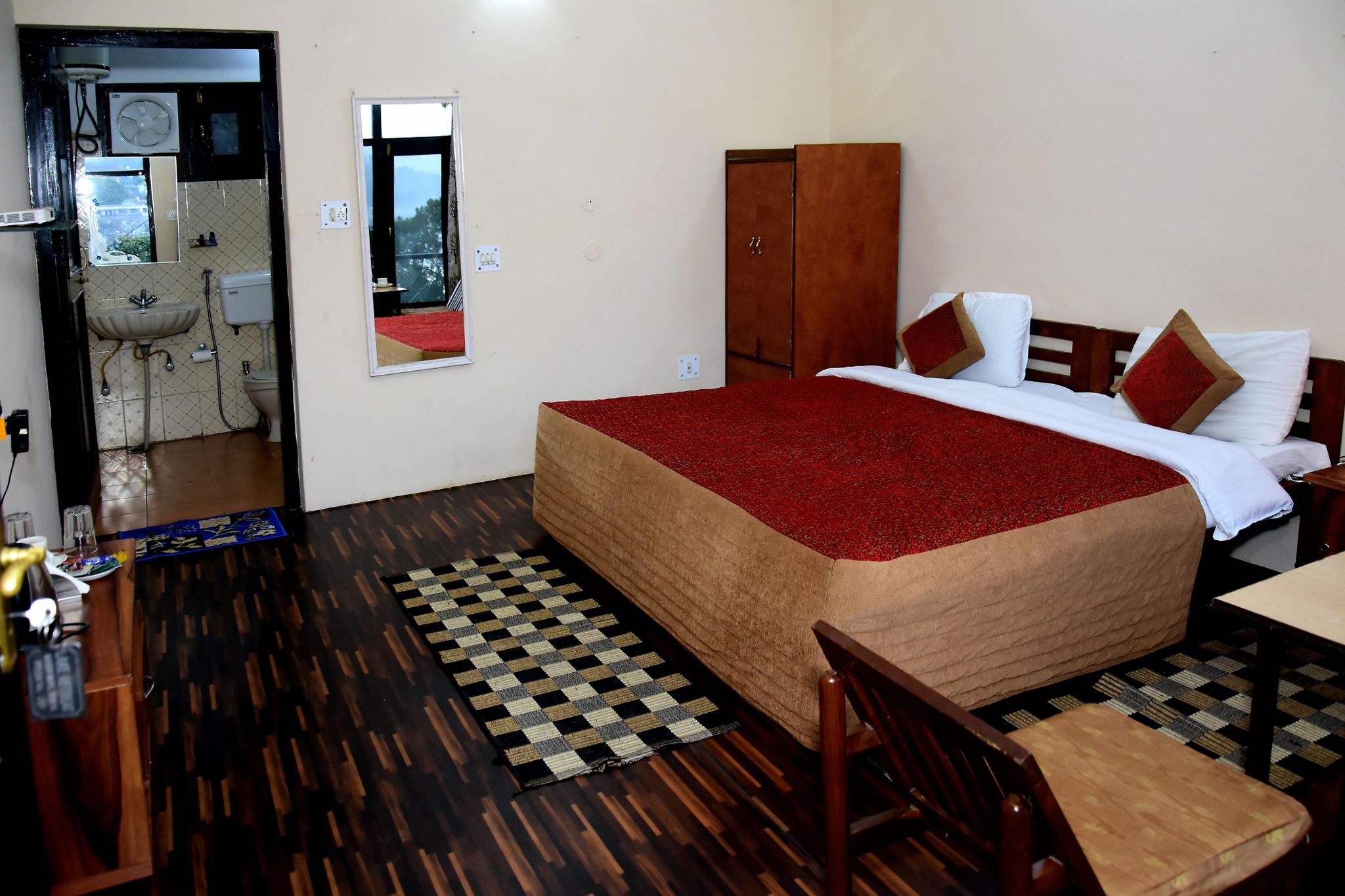 Premium Room (Lake Facing)