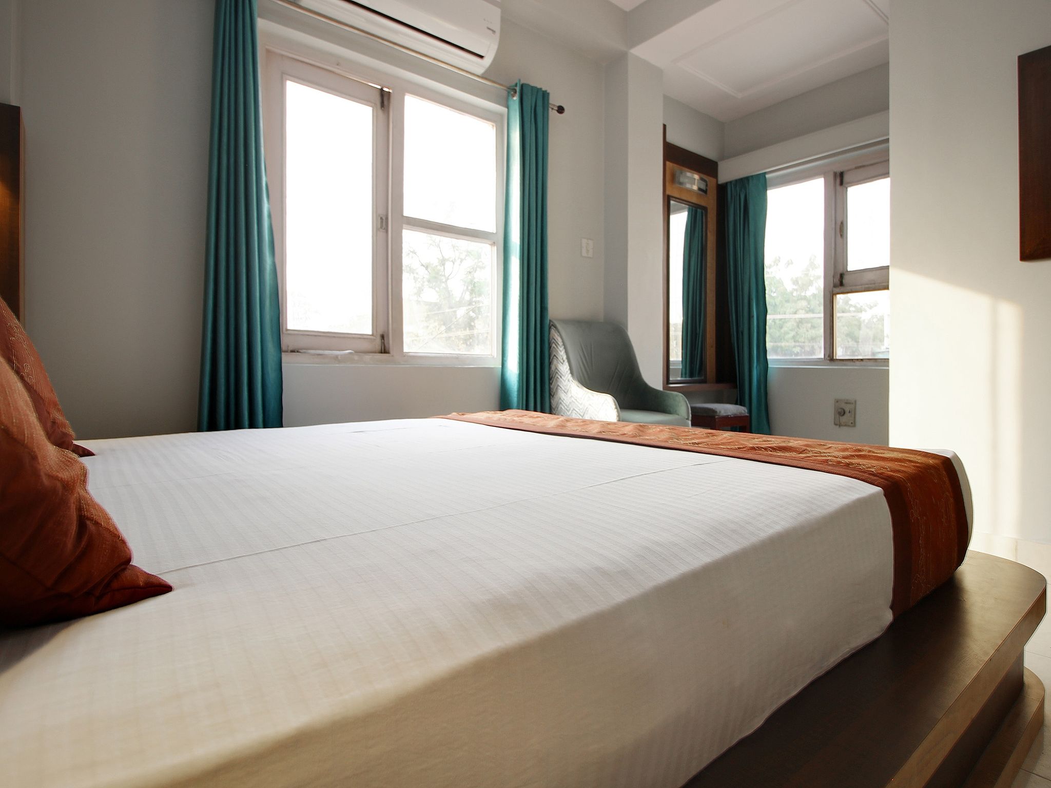 Hotel Jaisingh Palace Deluxe Room 2