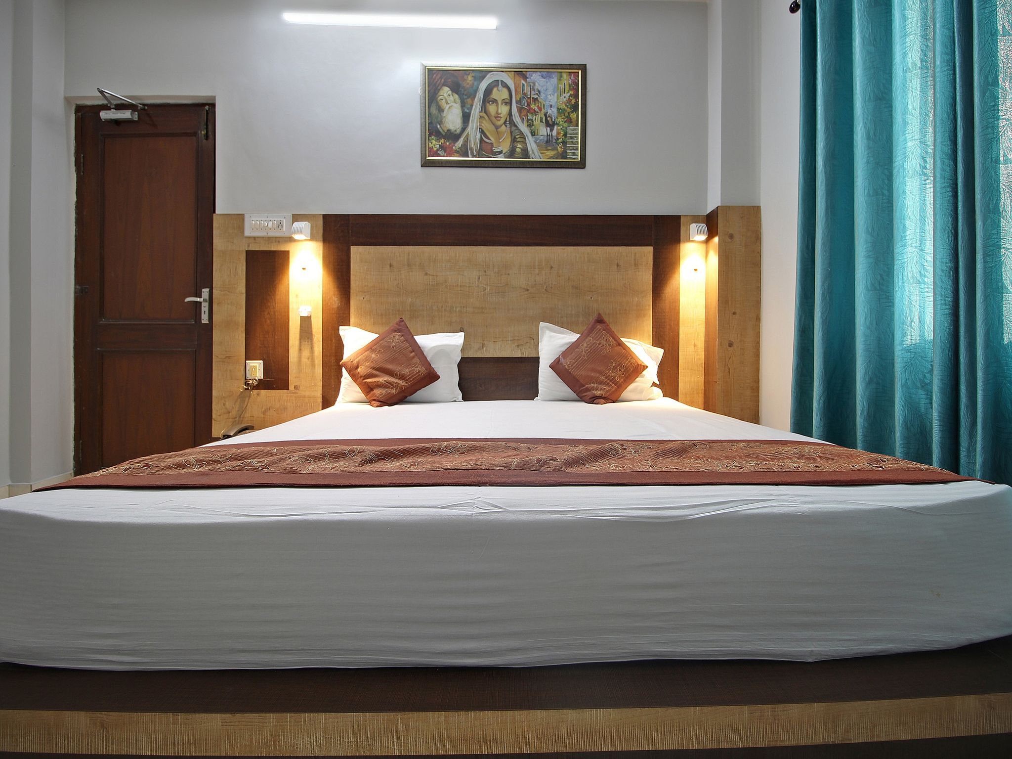 Hotel Jaisingh Palace Deluxe Room 4