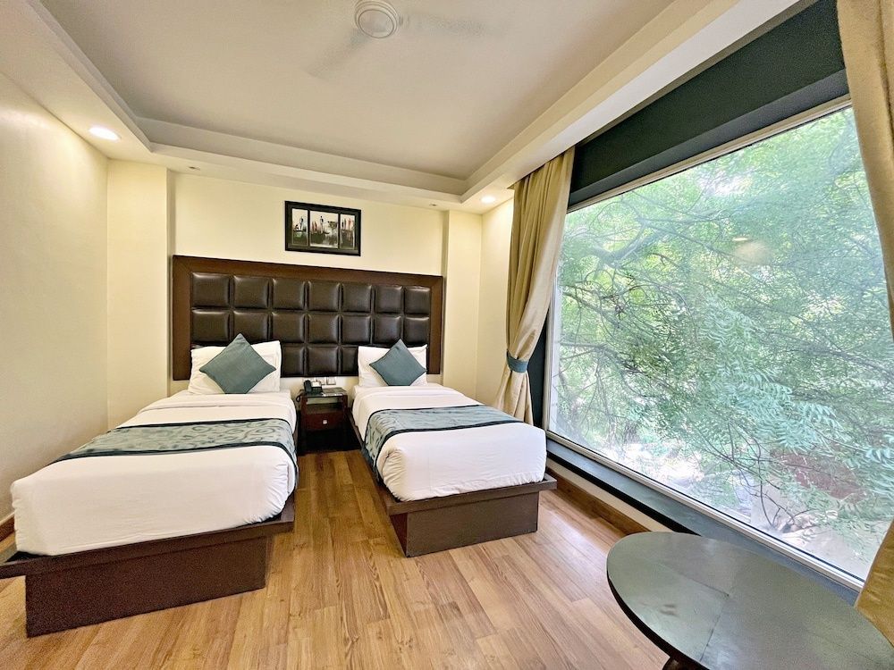 The Grand Orion - Kailash Colony Deluxe Double or Twin Room, City View 10