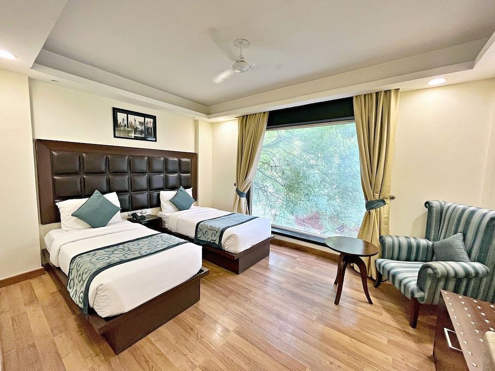 The Grand Orion - Kailash Colony Deluxe Double or Twin Room, City View 28
