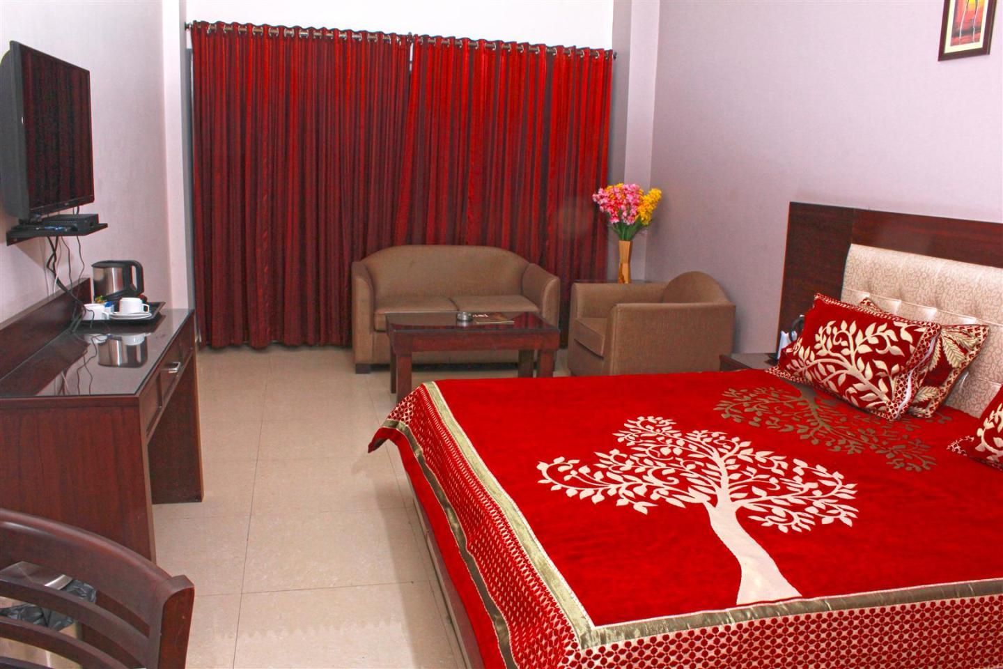 Hotel Shikhar Executive Room