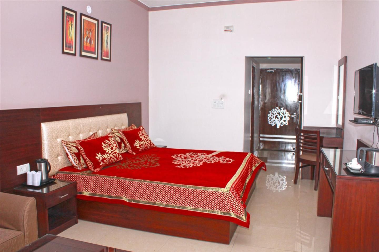Hotel Shikhar Executive Room 3