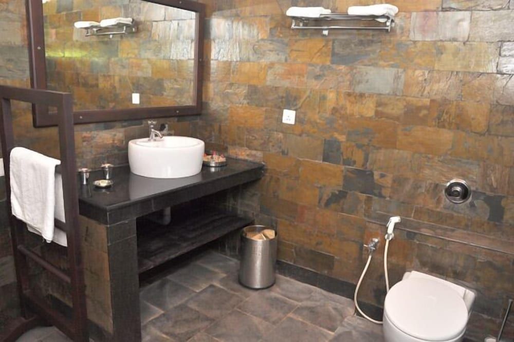 KAILANI BEACH RESORT Garden & Sea view deluxe cottage 5