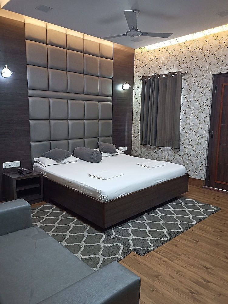 undefined Alka Hotel Varanasi 5