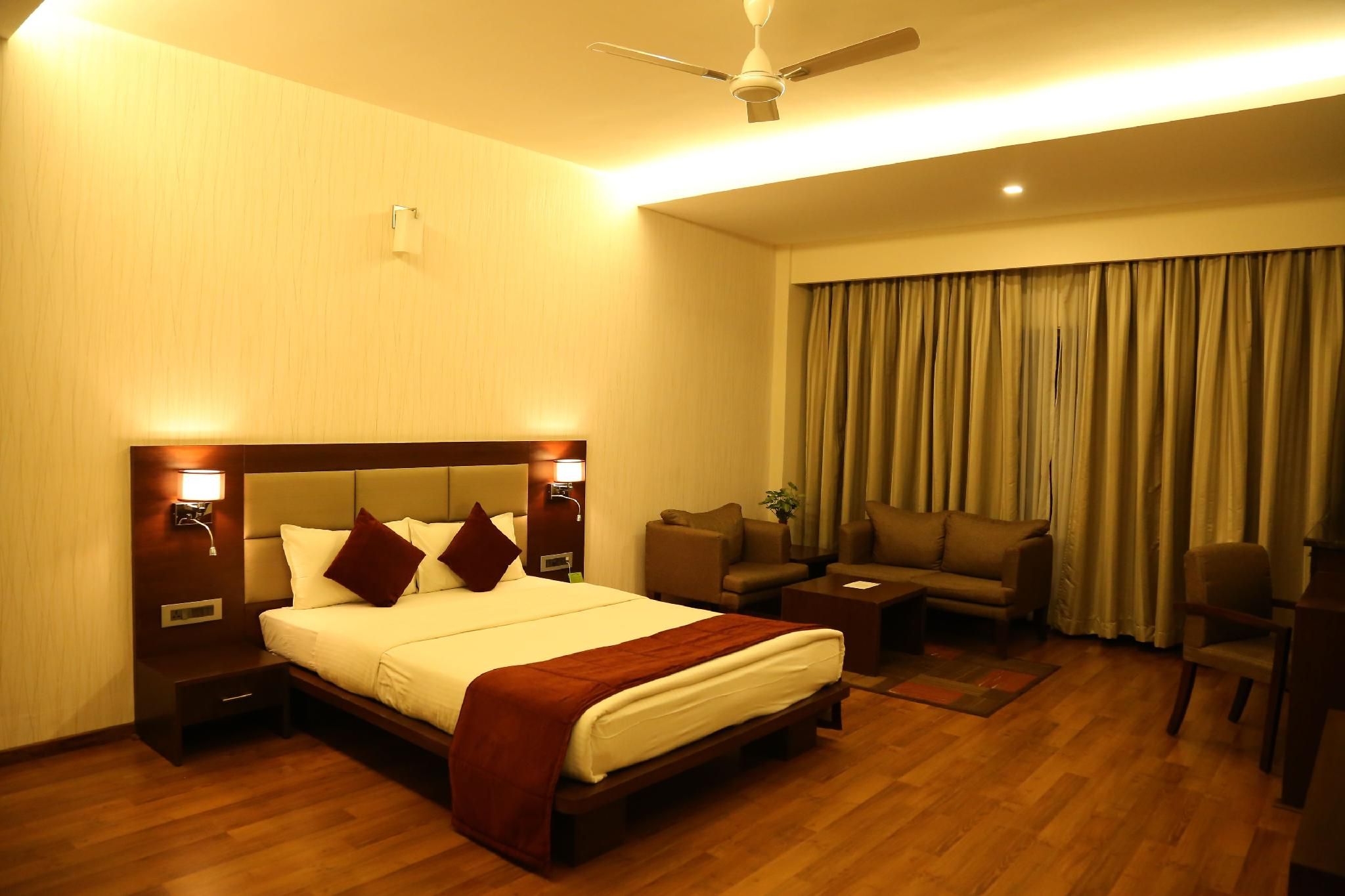 Deluxe Double or Twin Room, 1 Bedroom, Smoking, City View