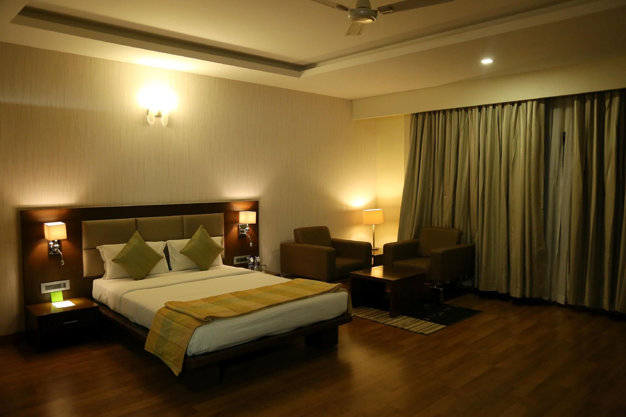 Deluxe Double or Twin Room, 1 Bedroom, Smoking, City View