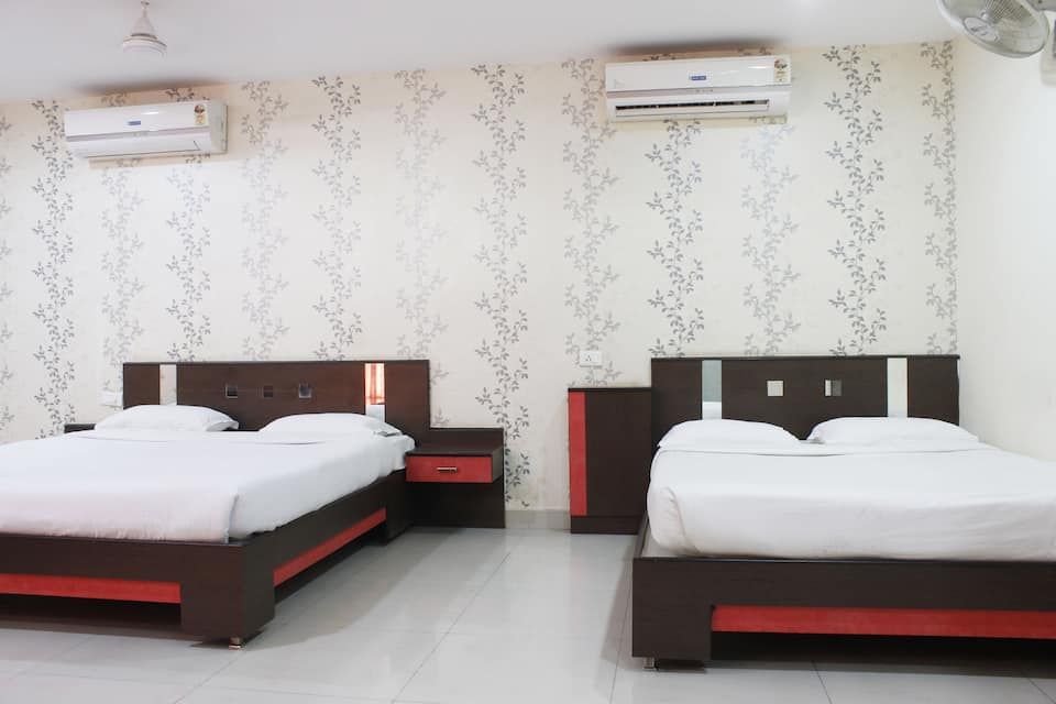 Double Deluxe Bedroom