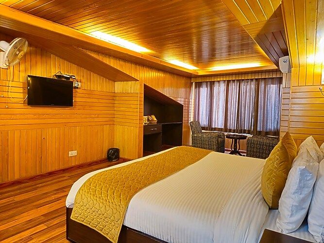 Super Deluxe Room - Hot and Cold AC