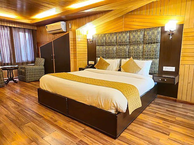 Super Deluxe Room - Hot and Cold AC