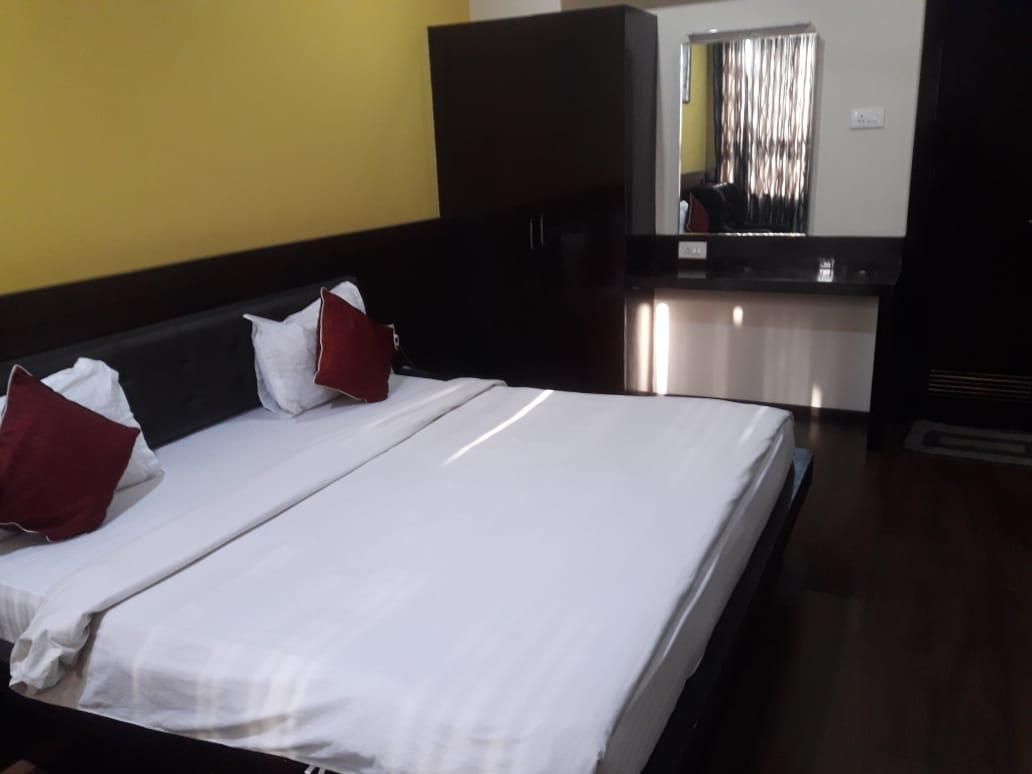 undefined Hotel Vatsa International 10