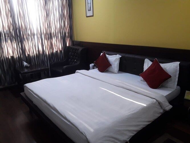 Executive King Bed Room