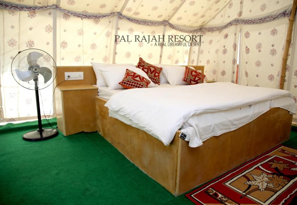 Pal Rajah Resort Deluxe Tent 4