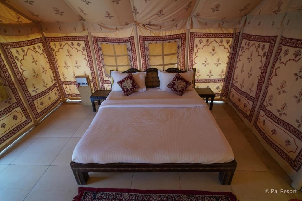 Pal Rajah Resort Deluxe Tent 6