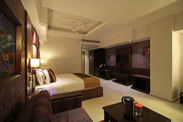 undefined The Grand Mehfil 8